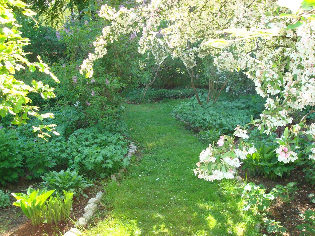 Saebyholms Gard Bed and Breakfast Laholm Exterior foto